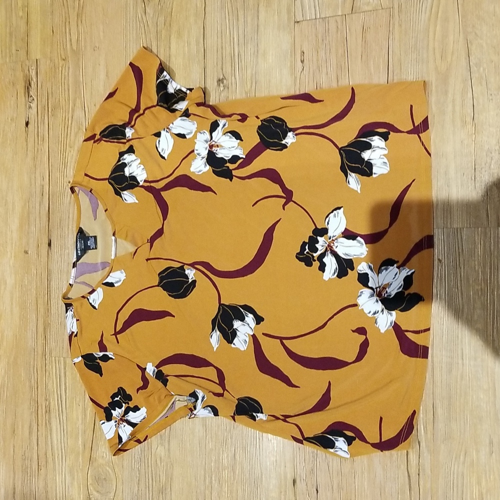 Burnt Orange keyhole short sleeve top like new condition sz PXL